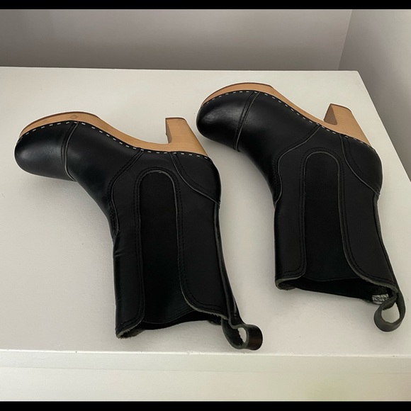 Swedish Hasbeens, Cilla Chelsea Pull-on high ankle black leather boot. Size 6. - Picture 4 of 8